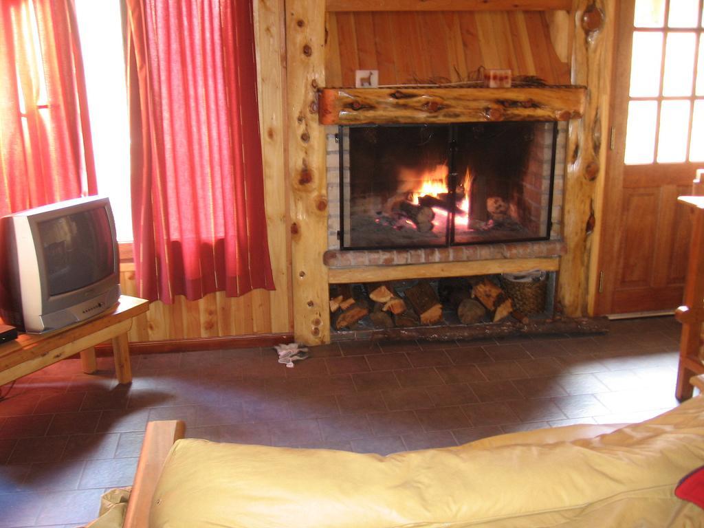 Cabanas Los Teros Hotel El Bolson Bilik gambar